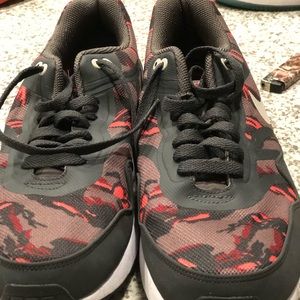 Camo Pink and grey Nike’s